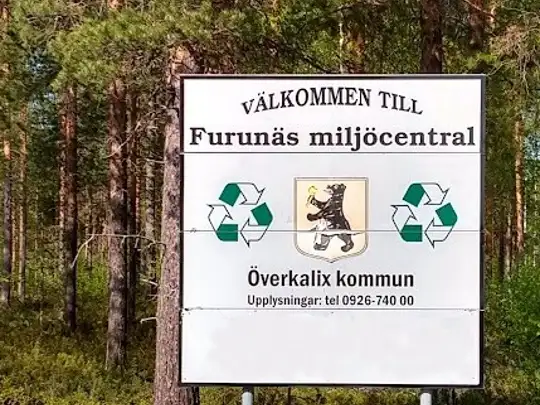 Skylt med text Välkommen till Furunäs miljöcentral